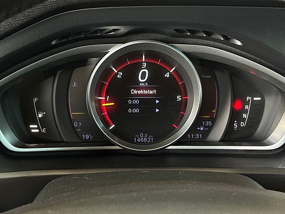 Volvo V40 19 of 28