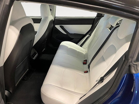 Tesla Model 3 13 of 23