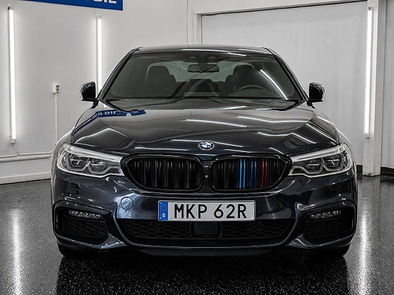 BMW 530e 2 of 30
