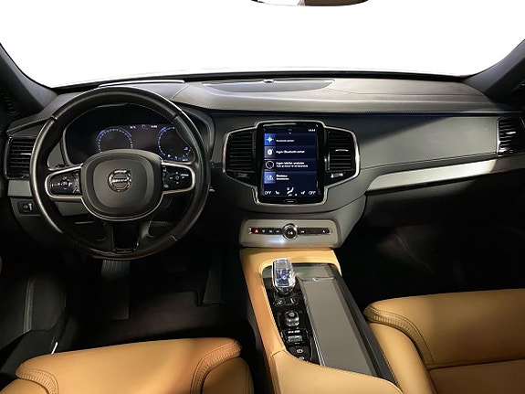 Volvo XC90 5 of 15