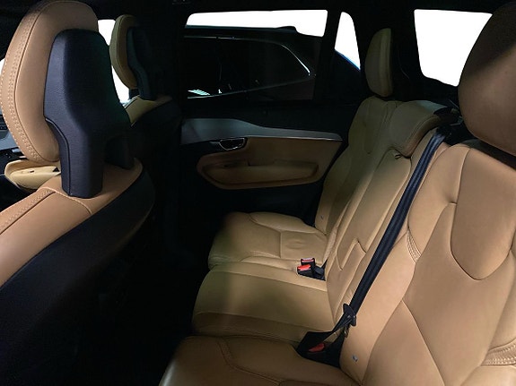 Volvo XC90 6 of 15