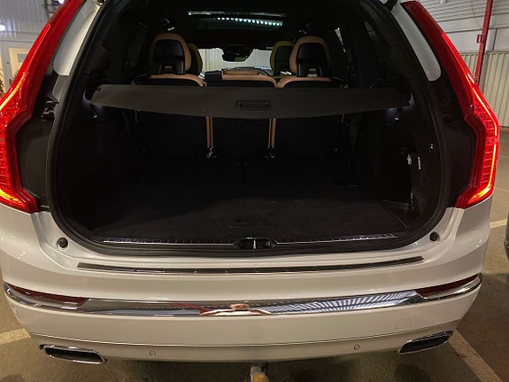 Volvo XC90 13 of 15