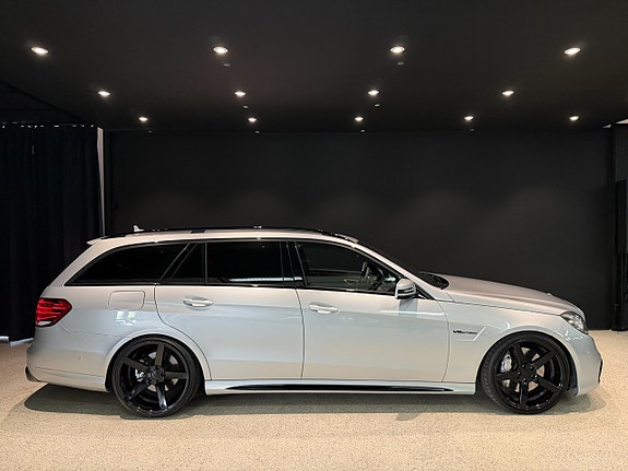 Mercedes-Benz E500 6 of 17