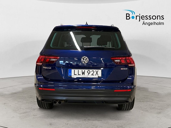 Volkswagen Tiguan 4 of 13
