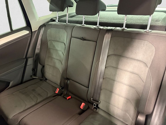 Volkswagen Tiguan 10 of 13