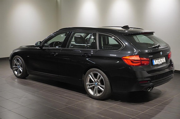 BMW 330i 2 of 2