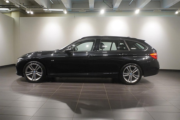 BMW 330i 5 of 13