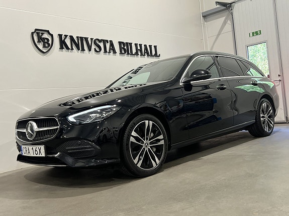 Mercedes-Benz C300 25 of 28