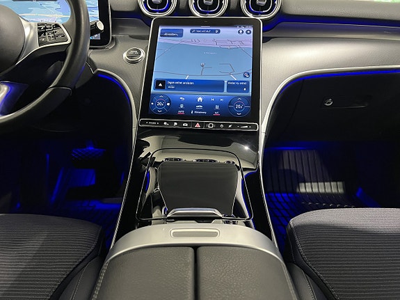 Mercedes-Benz C300 18 of 28