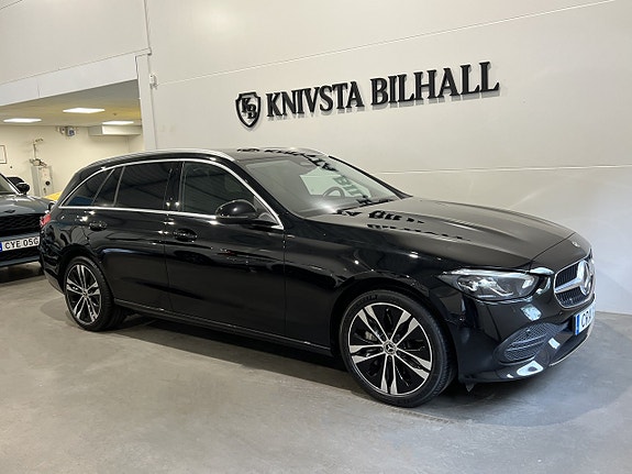 Mercedes-Benz C300 3 of 28