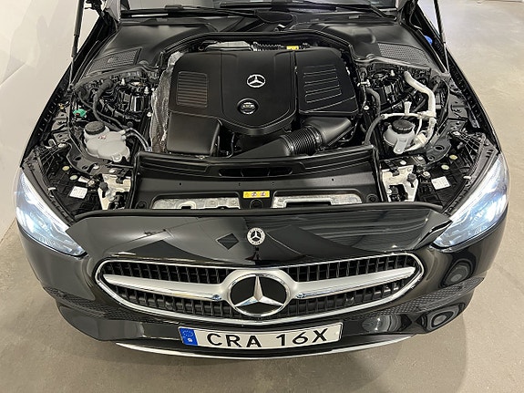Mercedes-Benz C300 13 of 28