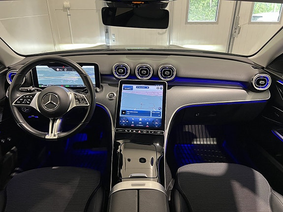 Mercedes-Benz C300 16 of 28