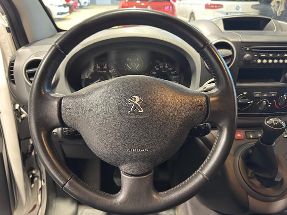 Peugeot Partner 8 of 13