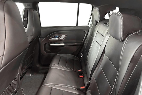 Mercedes-Benz GLB350 12 of 12