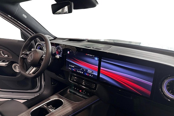 Mercedes-Benz GLB350 8 of 12