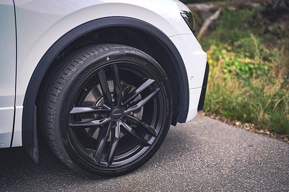 Volkswagen Tiguan 12 of 30