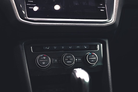 Volkswagen Tiguan 23 of 30