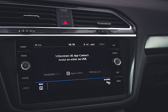 Volkswagen Tiguan 30 of 30