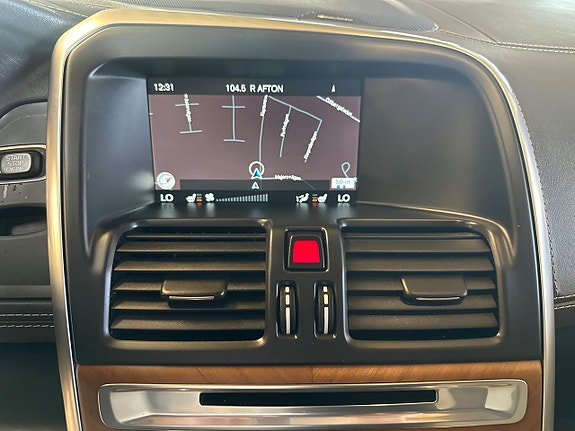 Volvo XC60 21 of 30