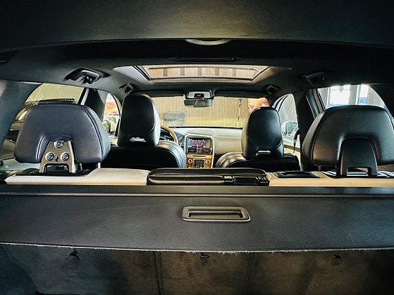 Volvo XC60 17 of 30