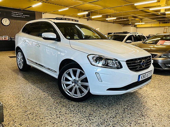 Volvo XC60 2 of 30