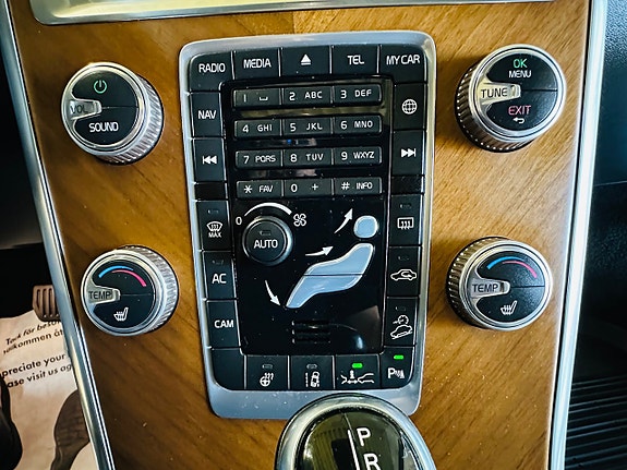 Volvo XC60 23 of 30