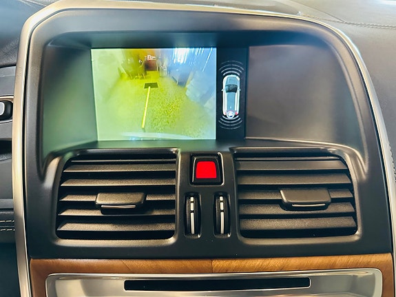 Volvo XC60 18 of 30