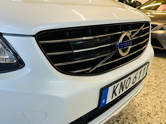 Volvo XC60 6 of 30