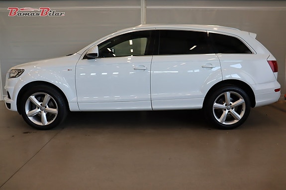 Audi Q7 2 of 27