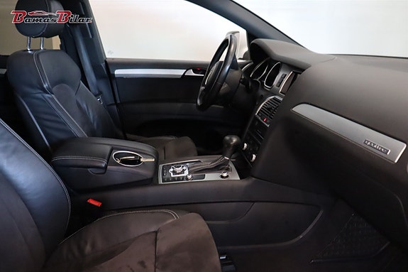 Audi Q7 12 of 27