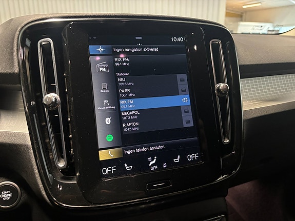 Volvo XC40 16 of 19