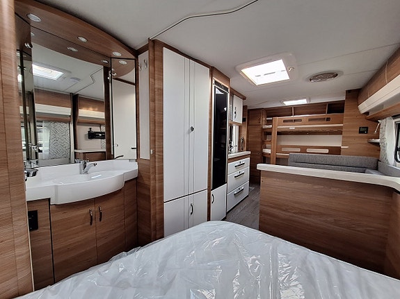 Hobby De Luxe 560 KMFe Barnkammare: 3 bäddar, Kampanjprodukt! 9 of 11