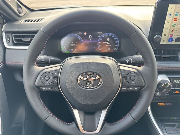 Toyota RAV4 19 of 25
