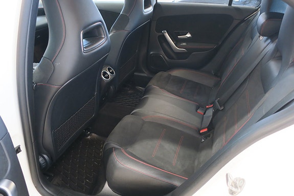Mercedes-Benz A180 7 of 11
