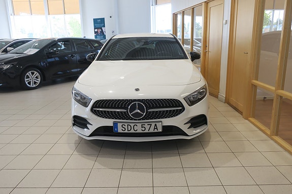 Mercedes-Benz A180 3 of 11