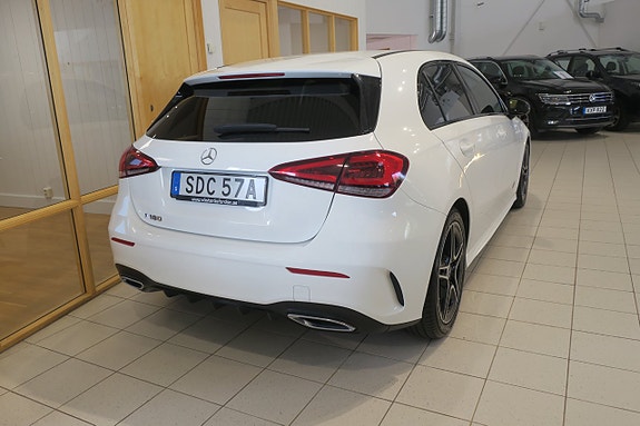 Mercedes-Benz A180 4 of 11