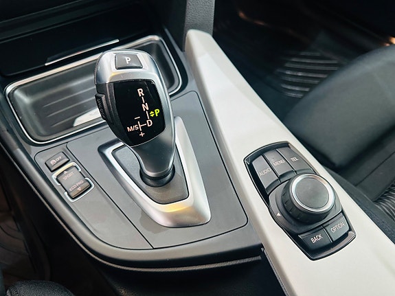 BMW 320d 19 of 25