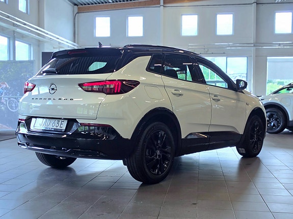 Opel Grandland X 3 of 14