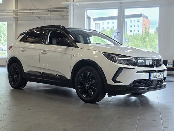Opel Grandland X 2 of 14