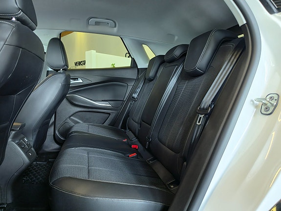 Opel Grandland X 9 of 14