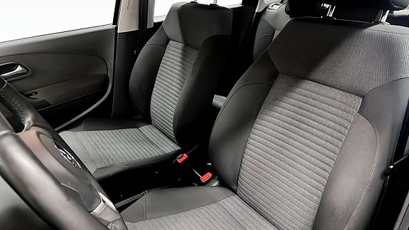 Volkswagen Polo 8 of 18
