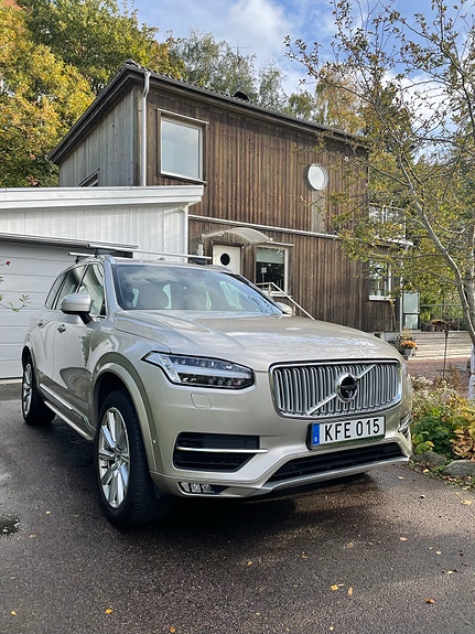 Volvo XC90 6 of 9