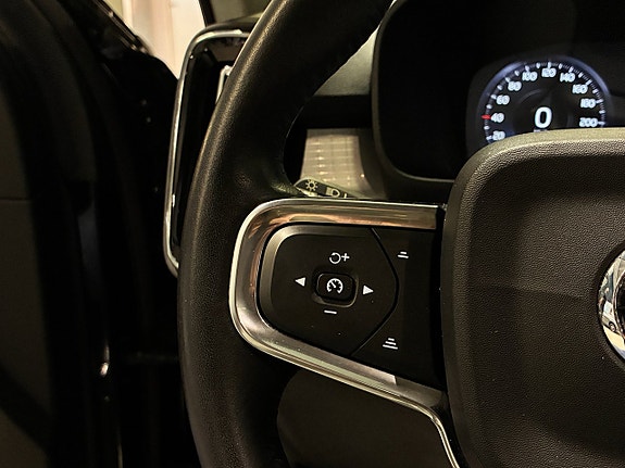 Volvo XC40 19 of 24