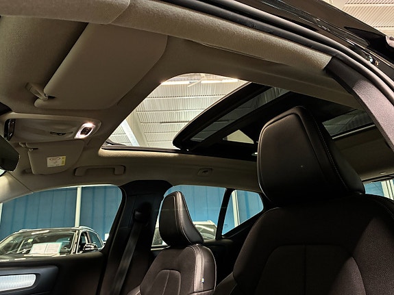Volvo XC40 24 of 24