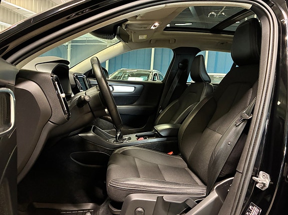Volvo XC40 13 of 24