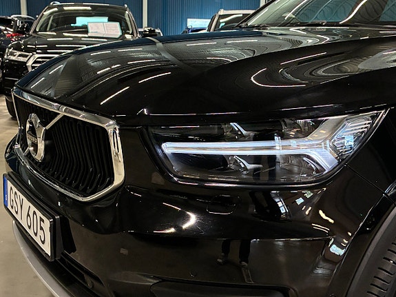 Volvo XC40 8 of 24