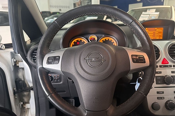 Opel Corsa 10 of 17