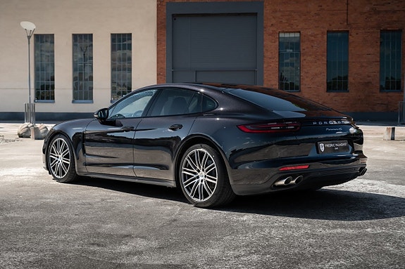 Porsche Panamera 4S 7 of 23