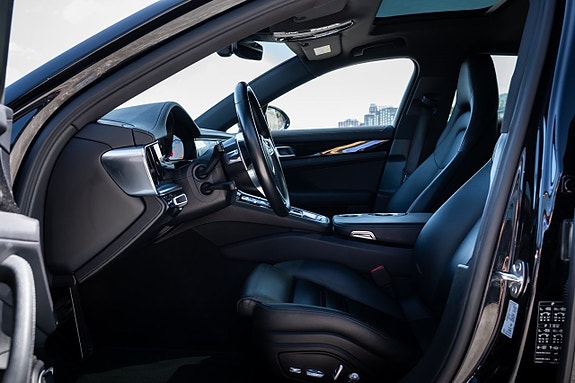 Porsche Panamera 4S 15 of 23