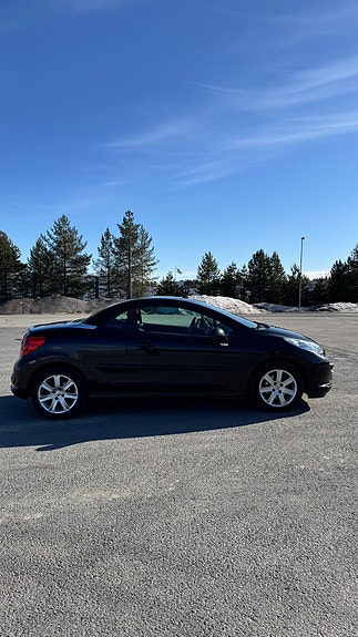Peugeot 207 CC 6 of 9